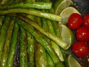 Rezept: Krosse Entenbrust an grünem Spargel mit Parmesan-Hollandaise Bild Nr. 2 Krosse Entenbrust an grünem Spargel mit Parmesan-Hollandaise - Rezept - Bild Nr. 2