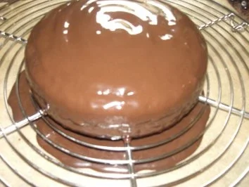 KuchenZwerg :  SCHOKOTORTE ~   à  la Sacher - Rezept - Bild Nr. 13