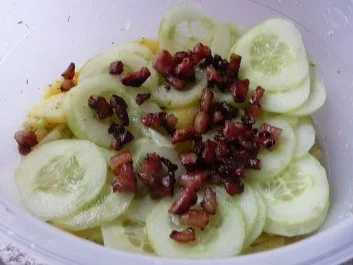 Rezept: Salate: Speck-Kartoffelsalat Bild Nr. 5 Salate: Speck-Kartoffelsalat - Rezept - Bild Nr. 5