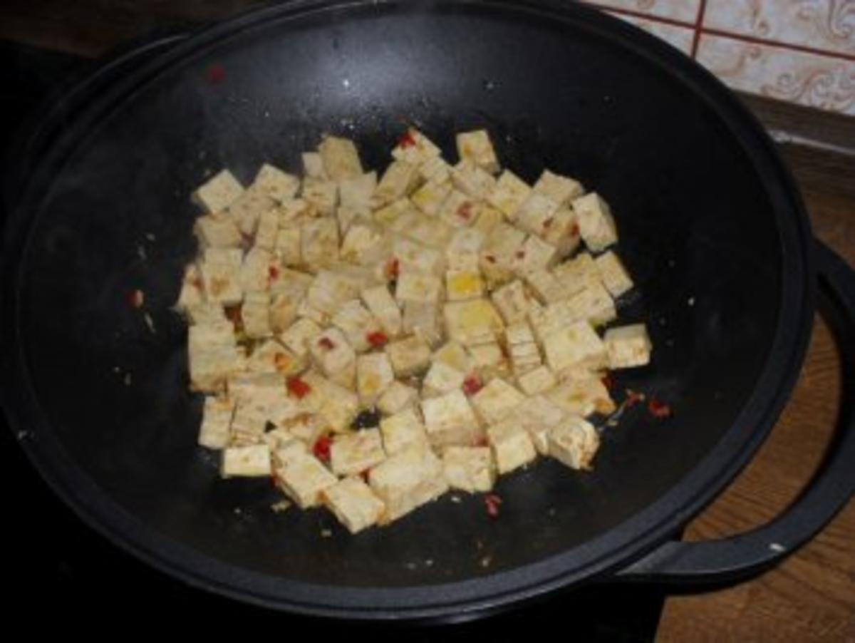 Würzige Tofu Würfel mit Gemüse - Bilder sind online - Rezept - Bild Nr. 5