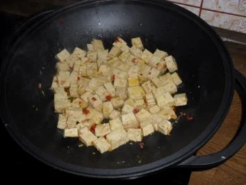 Würzige Tofu Würfel mit Gemüse - Bilder sind online - Rezept - Bild Nr. 5