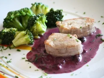 Beerenmenue: Hauptgericht: Schweinefilets an Blaubeer-Sauce - Rezept - Bild Nr. 2