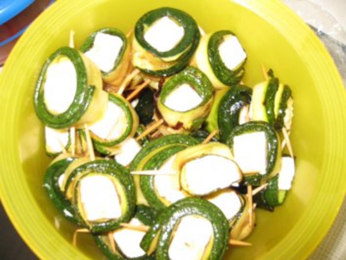 Zucchini-Schafskäse-Antipasti - Rezept - kochbar.de