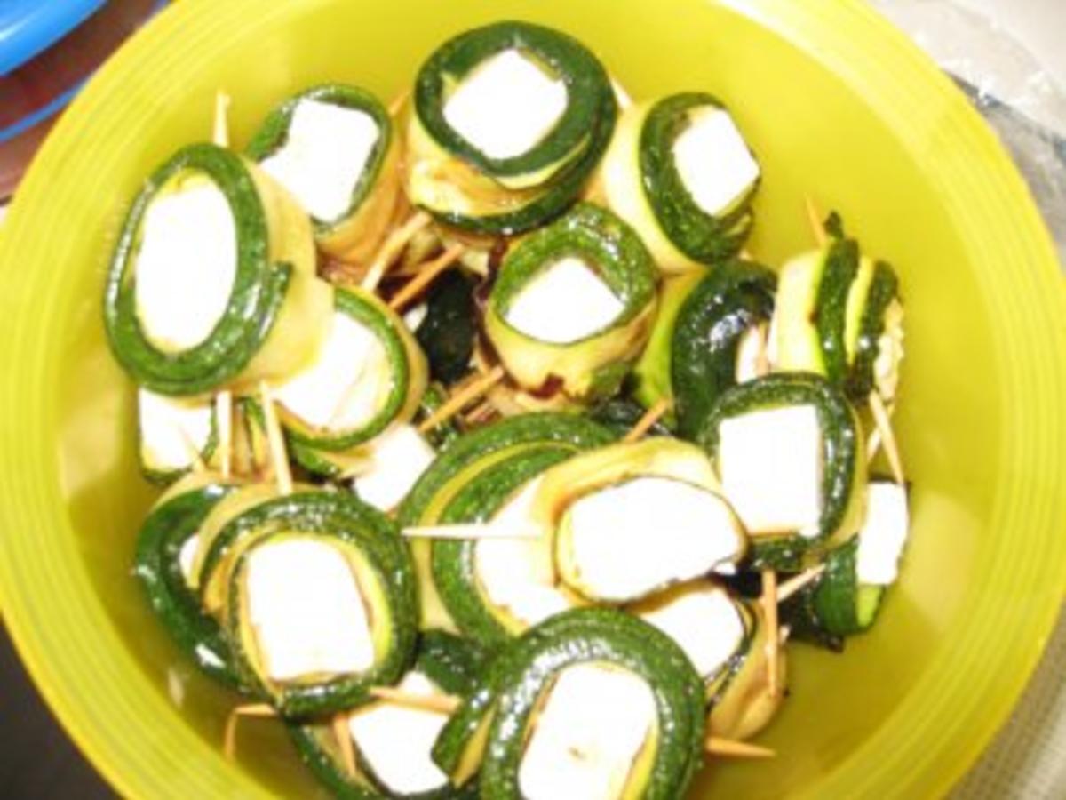 Zucchini-Schafskäse-Antipasti - Rezept - kochbar.de