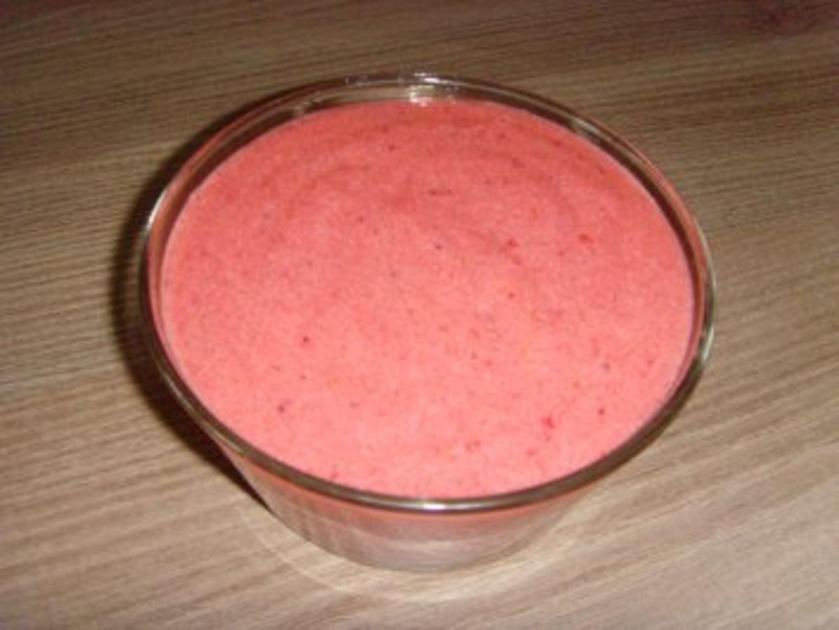 Erdbeerpudding - Rezept