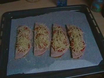 Überbackenes Schinken-Tomaten Brot - Rezept - Bild Nr. 3