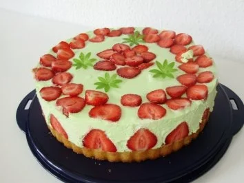 Erdbeer - Waldmeistertorte - Rezept