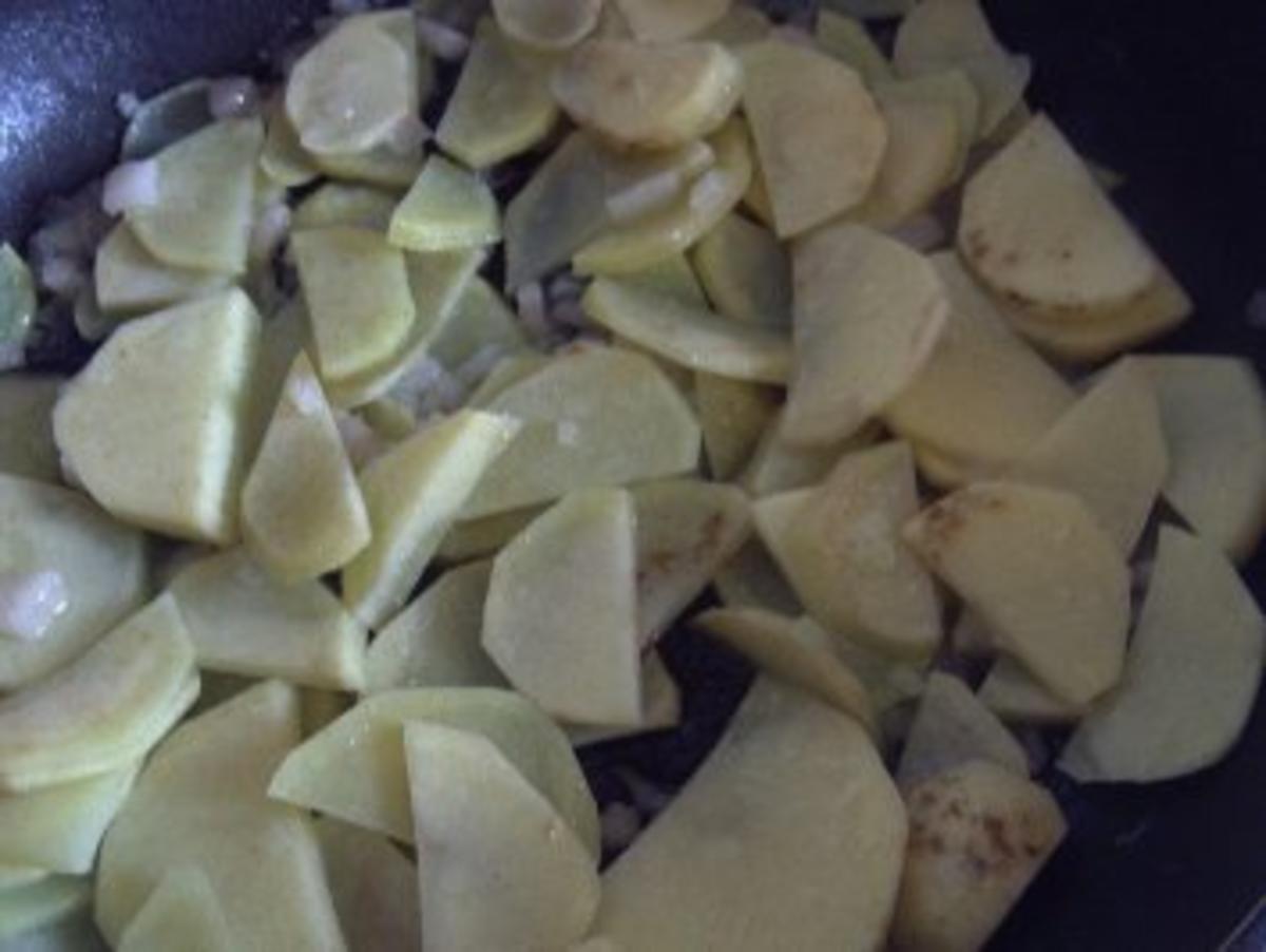 Wachteleier an rohen Bratkartoffeln - Rezept - Bild Nr. 2