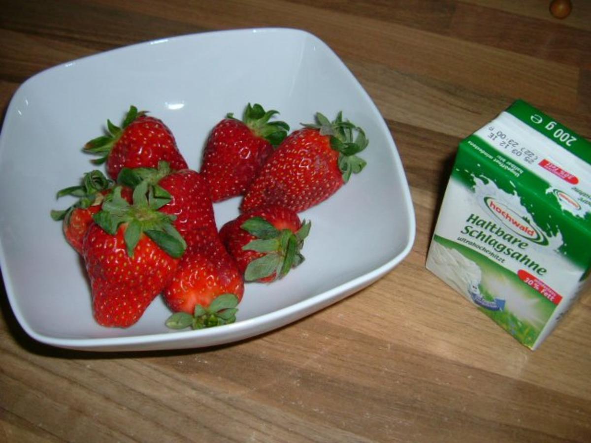 Erdbeeren mit Sahne - Rezept - Bild Nr. 2