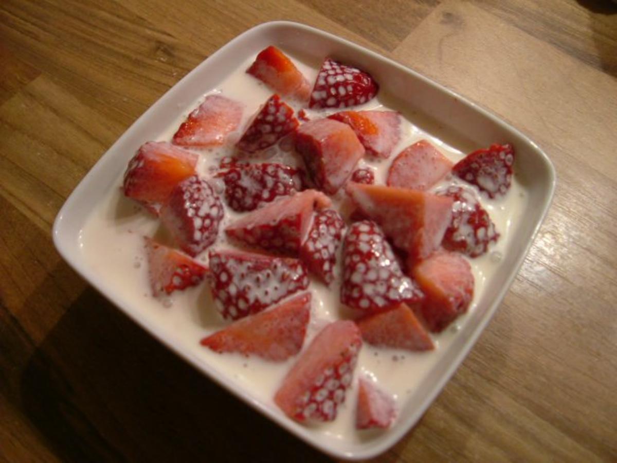 Erdbeeren mit Sahne - Rezept