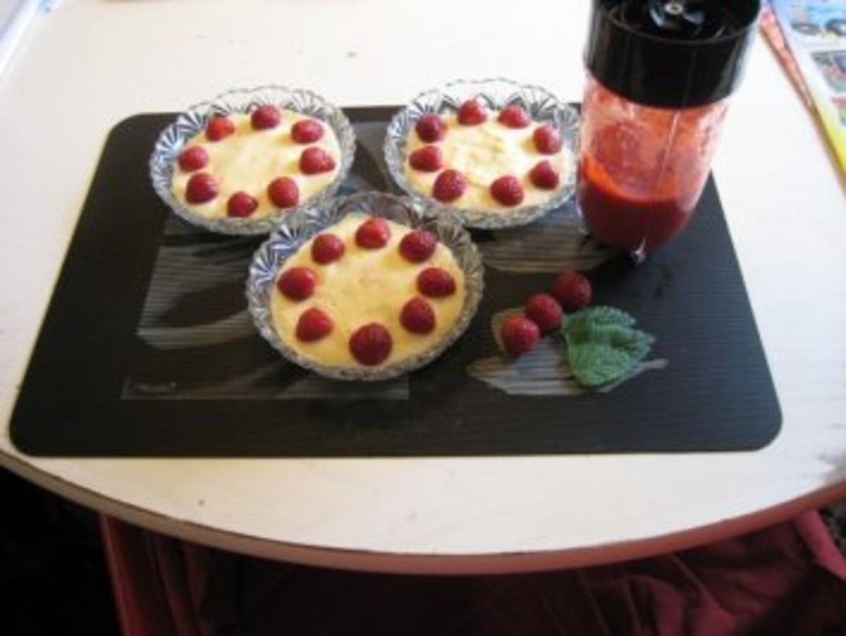 Sahne - Pudding mit frischem Erdbeermus - Rezept - Bild Nr. 5