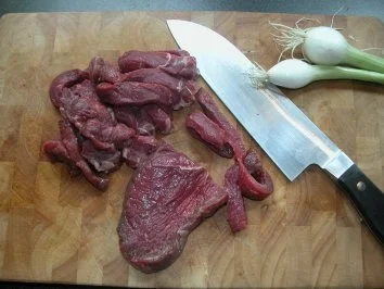 Ochsenfetzen mit frischen Pfifferlingen und Bratkartoffeln - Rezept - Bild Nr. 3