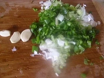 Rezept: Gefüllte Weinblätter in Tomatensauce ~ Domates Salcali Yaprak Sarmasi Bild Nr. 2 Gefüllte Weinblätter in Tomatensauce ~ Domates Salcali Yaprak Sarmasi - Rezept - Bild Nr. 2