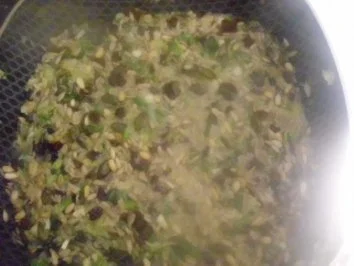 Rezept: Gefüllte Weinblätter in Tomatensauce ~ Domates Salcali Yaprak Sarmasi Bild Nr. 3 Gefüllte Weinblätter in Tomatensauce ~ Domates Salcali Yaprak Sarmasi - Rezept - Bild Nr. 3