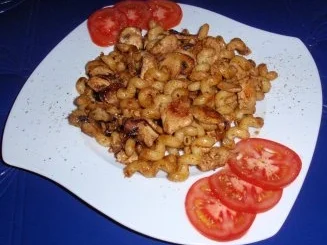 Rezept: Gebratene Nudel-Champignon-Hähnchenbrust-Pfanne Bild Nr. 9 Gebratene Nudel-Champignon-Hähnchenbrust-Pfanne - Rezept - Bild Nr. 9