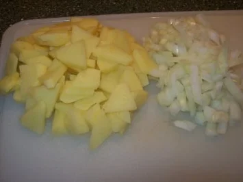 Rezept: Eintopf - Hackfleisch Käsesuppe mit Lauch Bild Nr. 3 Eintopf - Hackfleisch Käsesuppe mit Lauch - Rezept - Bild Nr. 3