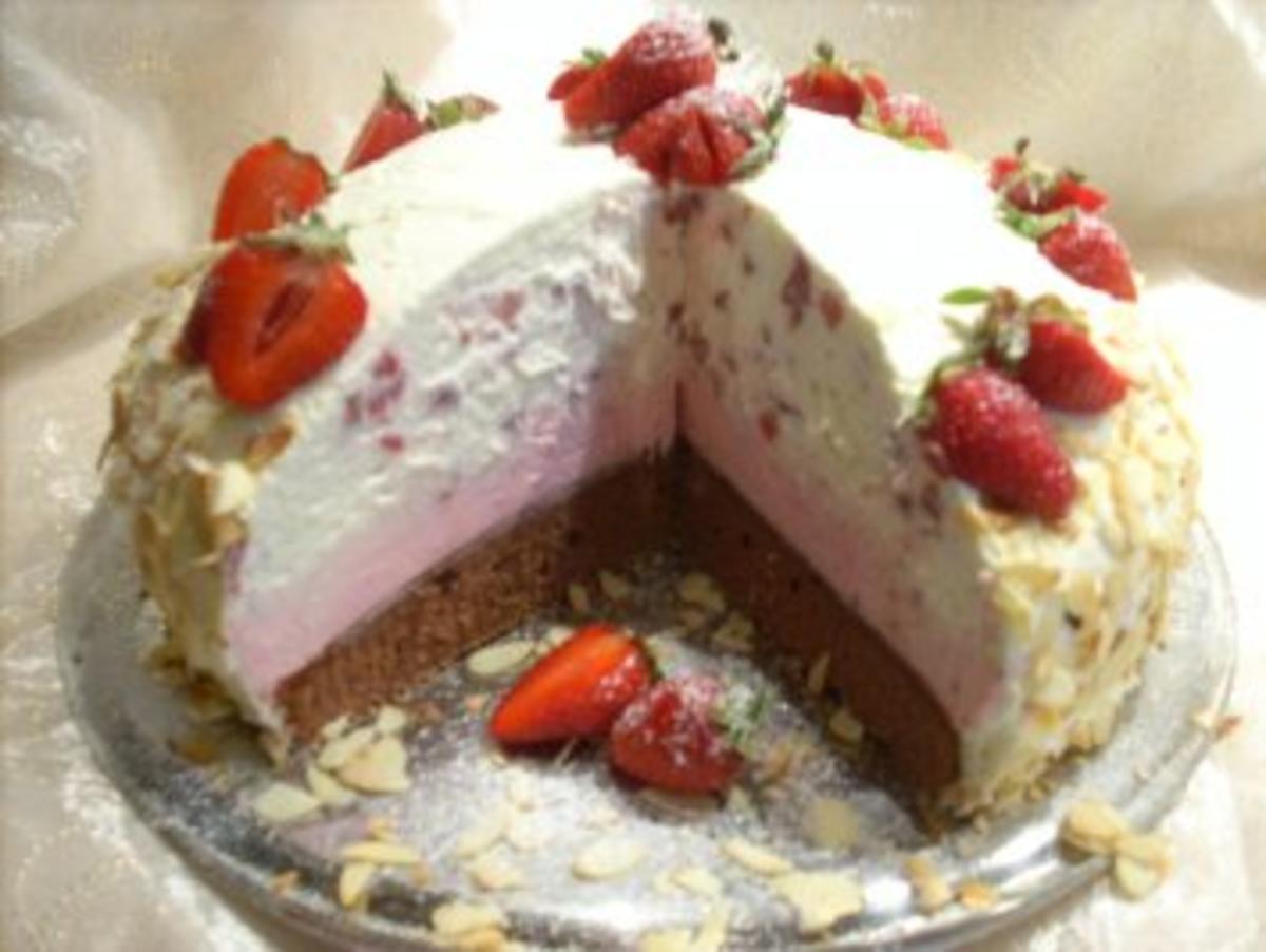 Bilder für Erdbeer-Joghurt-Kuppeltorte - Rezept