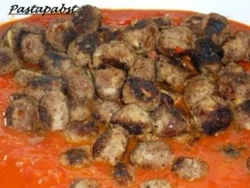 Hackbällchen orientalisch mit Paprikasauce - Rezept