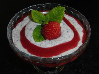 Rezept: QUARK - MOHN - SCHAUM MIT ERDBEERSAUCE Bild Nr. 4431 QUARK - MOHN - SCHAUM MIT ERDBEERSAUCE - Rezept - Bild Nr. 4431