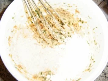 Rezept: Frühlingssuppe mit Kräuterklößchen Bild Nr. 7 Frühlingssuppe mit Kräuterklößchen - Rezept - Bild Nr. 7