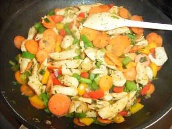 "Buntes Huhngeschnibbeltes" - Rezept