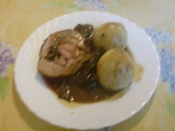 Rezept: Putenrollbraten mit Backpflaumen Putenrollbraten mit Backpflaumen - Rezept