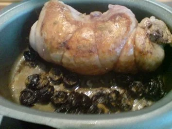 Rezept: Putenrollbraten mit Backpflaumen Bild Nr. 2 Putenrollbraten mit Backpflaumen - Rezept - Bild Nr. 2