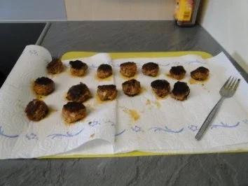 Rezept: Viele kleine Fußbälle (Hackfleischbälle) Fotos Bild Nr. 2 Viele kleine Fußbälle (Hackfleischbälle) Fotos - Rezept - Bild Nr. 2