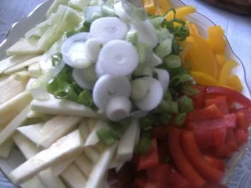 Geschnetzeltes  im Nudelbett - Rezept - Bild Nr. 3