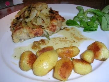 Zwiebelsteaks vom Blech  - lecker, schnell gemacht - - Rezept