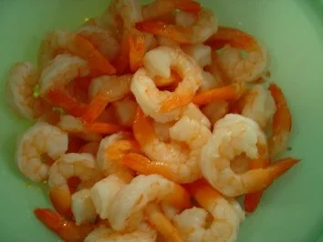 Garnelen auf Galia-Melonen-Schiffchen - Rezept - Bild Nr. 4