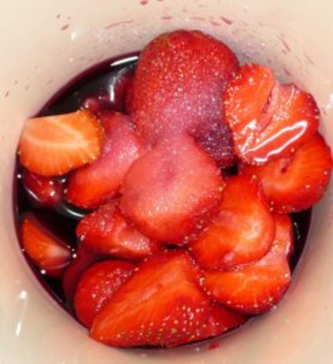 Erdbeeren mit gratiniertem Vanilleschaum - Rezept - Bild Nr. 4