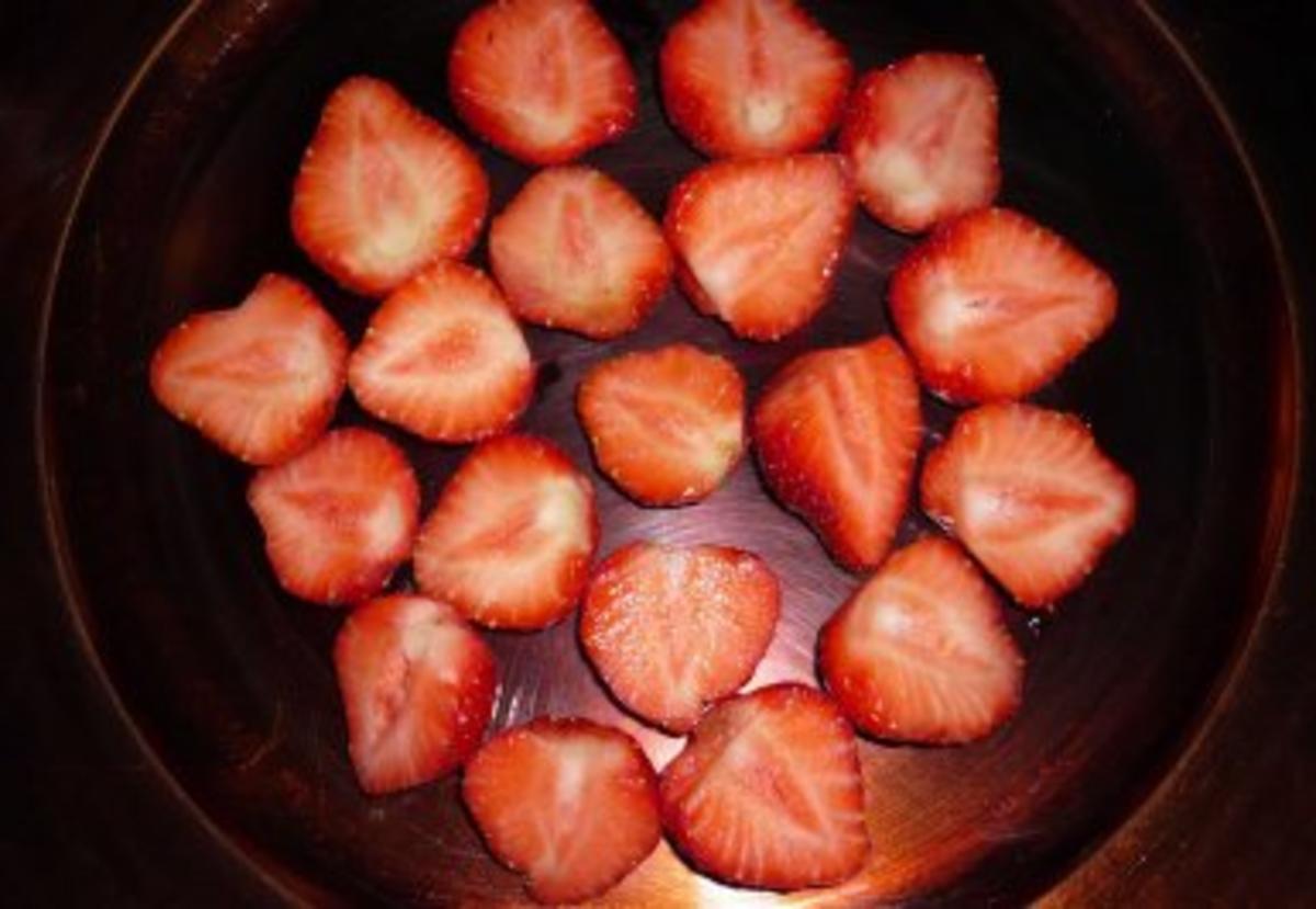 Erdbeeren mit gratiniertem Vanilleschaum - Rezept - Bild Nr. 10