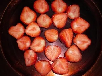 Erdbeeren mit gratiniertem Vanilleschaum - Rezept - Bild Nr. 10