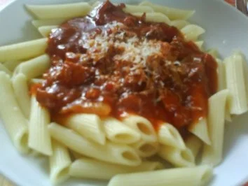 Rezept: Nudeln mit deftiger Tomatensoße Bild Nr. 2 Nudeln mit deftiger Tomatensoße - Rezept - Bild Nr. 2