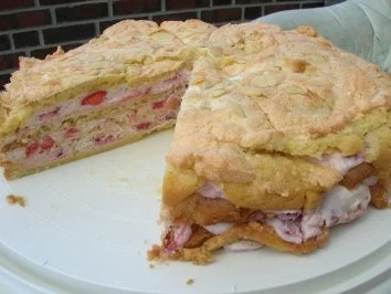 Himmelstorte mit Erdbeeren - Rezept - Bild Nr. 2