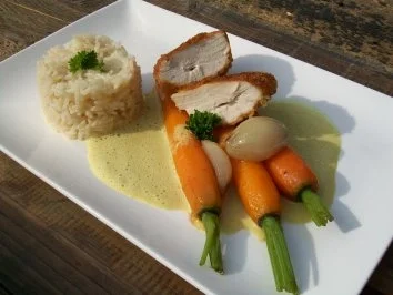 Backhendlbrust an karamellisierten Frühlingskarotten mit Curry-Kokos-Schäumchen - Rezept - Bild Nr. 6