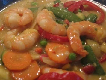 Gemüse-Kokoscurry mit Riesengarnelenschwänze - Rezept