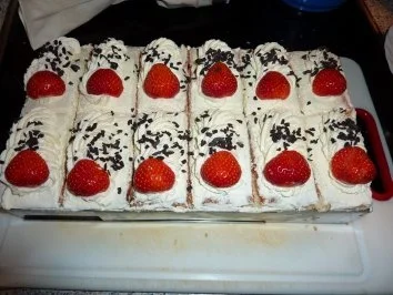 Torten: Erdbeersahneschnitten - Rezept - Bild Nr. 8