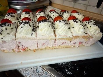 Torten: Erdbeersahneschnitten - Rezept - Bild Nr. 9