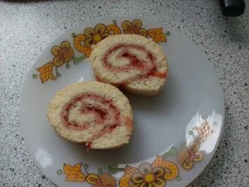 einfache Biskuitrolle - Rezept