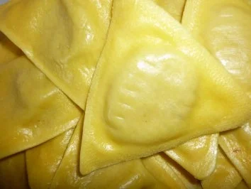 Rezept: Scharfe Ajvar-Pilzsauce an Tortellini mit gebratenen Auberginenscheiben Bild Nr. 4 Scharfe Ajvar-Pilzsauce an Tortellini mit gebratenen Auberginenscheiben - Rezept - Bild Nr. 4