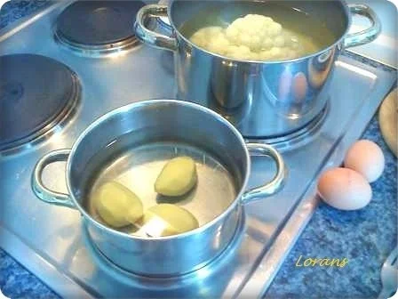 Blumenkohl mit Eiern auf Dillsauce und Kartoffeln. - Rezept - Bild Nr. 5