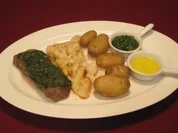 Gekräutertes Lamm mit Spargel und roten Kartoffeln - Rezept