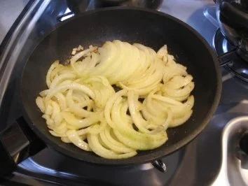 Pikante frische Bratwurst aus Rind- und Lammfleisch (Merguez) ... - Rezept - Bild Nr. 2