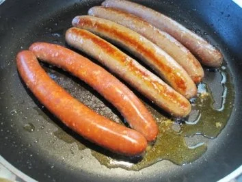 Pikante frische Bratwurst aus Rind- und Lammfleisch (Merguez) ... - Rezept - Bild Nr. 4