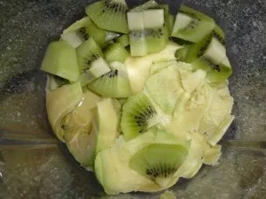 Rezept: Pellkartoffeln mit Avocado-Kiwi-Dip Bild Nr. 7 Pellkartoffeln mit Avocado-Kiwi-Dip - Rezept - Bild Nr. 7