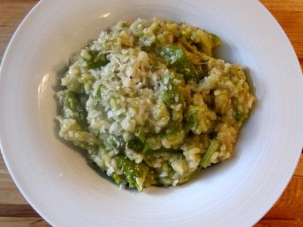 Risotto mit grünem Spargel - Rezept mit Bild - kochbar.de