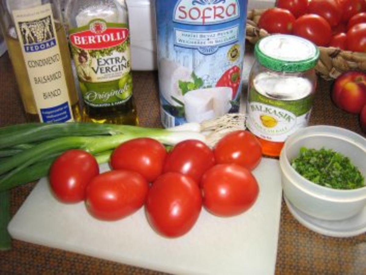 Tomatensalat mit Feta - Rezept - Bild Nr. 2