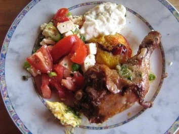 Rezept: Hähnchenschenkel mit Nektarinen gegrillt an Tomatensalat ..................... Bild Nr. 5 Hähnchenschenkel mit Nektarinen gegrillt an Tomatensalat ..................... - Rezept - Bild Nr. 5